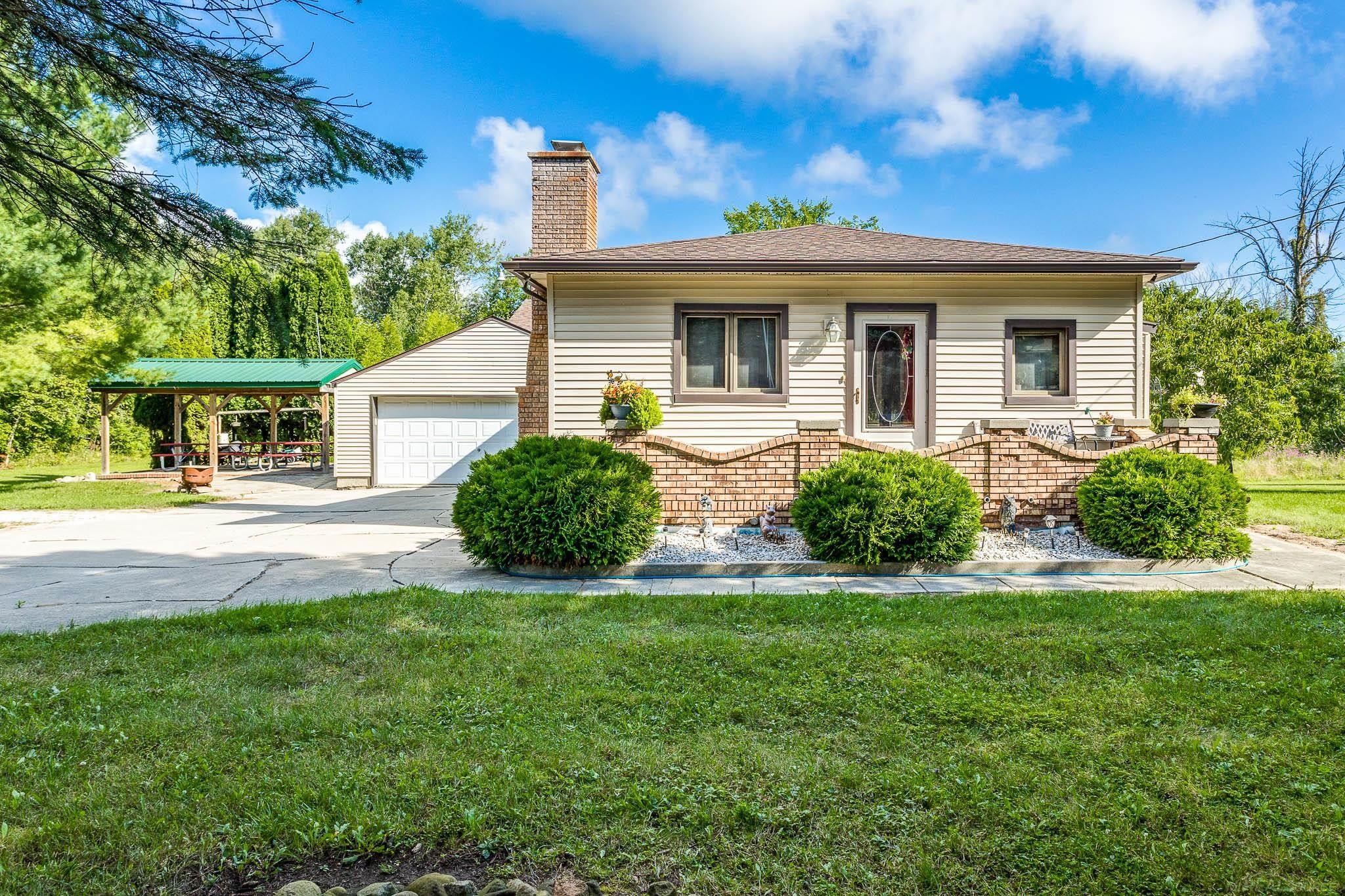 6945 Gardner Line Road Lexington, MI 48450 - Photo 4 of 52 Beautiful Ranch Home