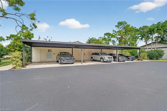 $252,900 | 1009 Pine Isle Lane, Unit 1009, Naples, FL 34112
