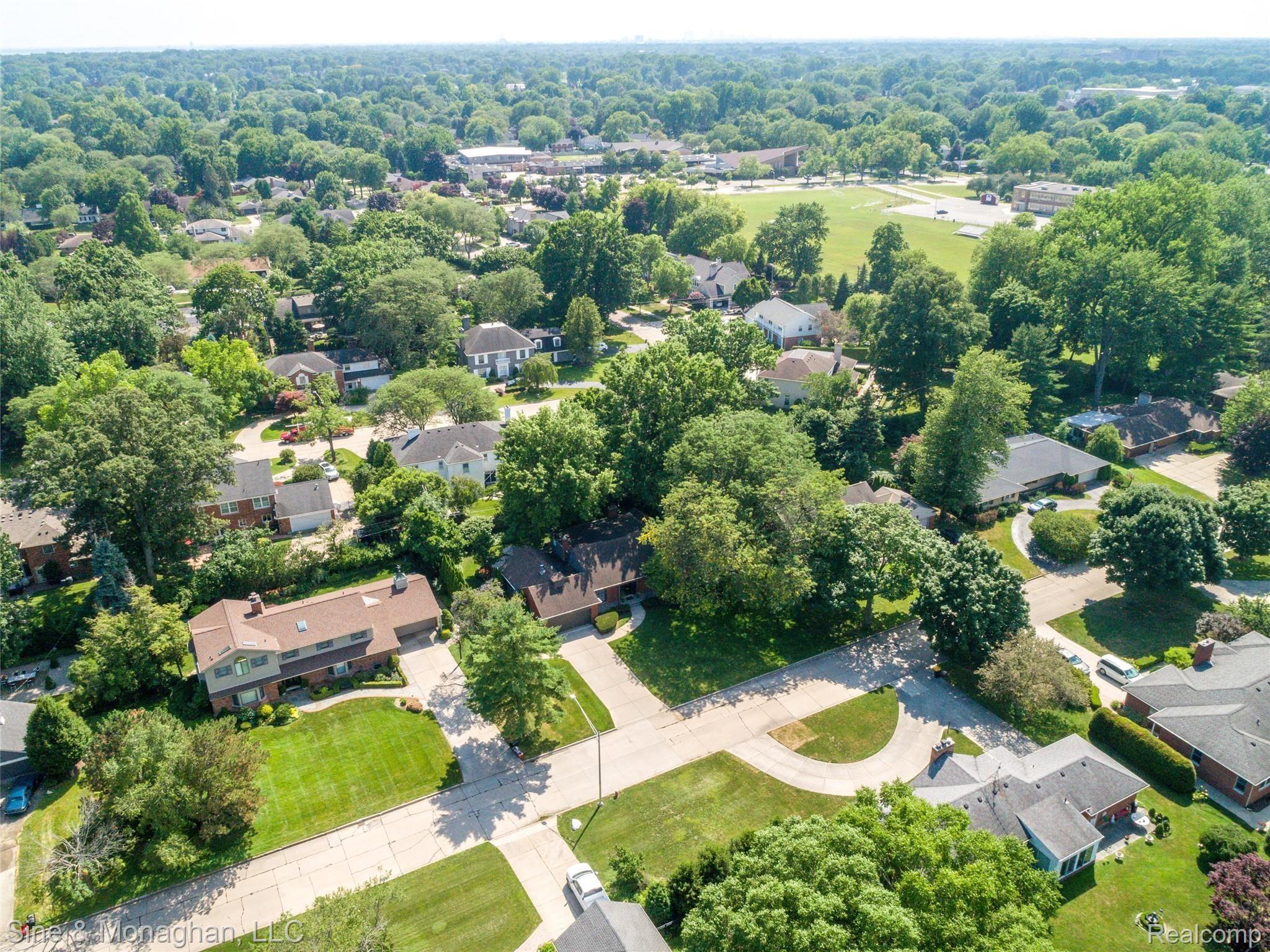 55 Shoreham Road Grosse Pointe, MI 48236 - Photo 76 of 85 55 Shoreham (5 of 15).jpg