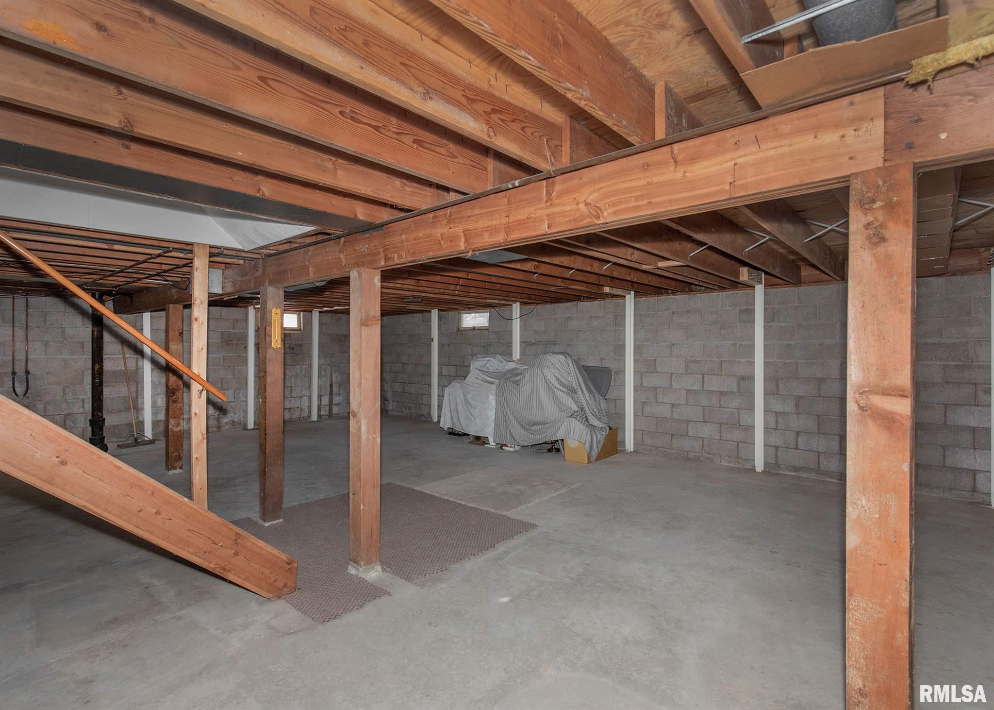 2401 3rd Street Moline, IL 61265 - Photo 32 of 36 Gallery Image 32