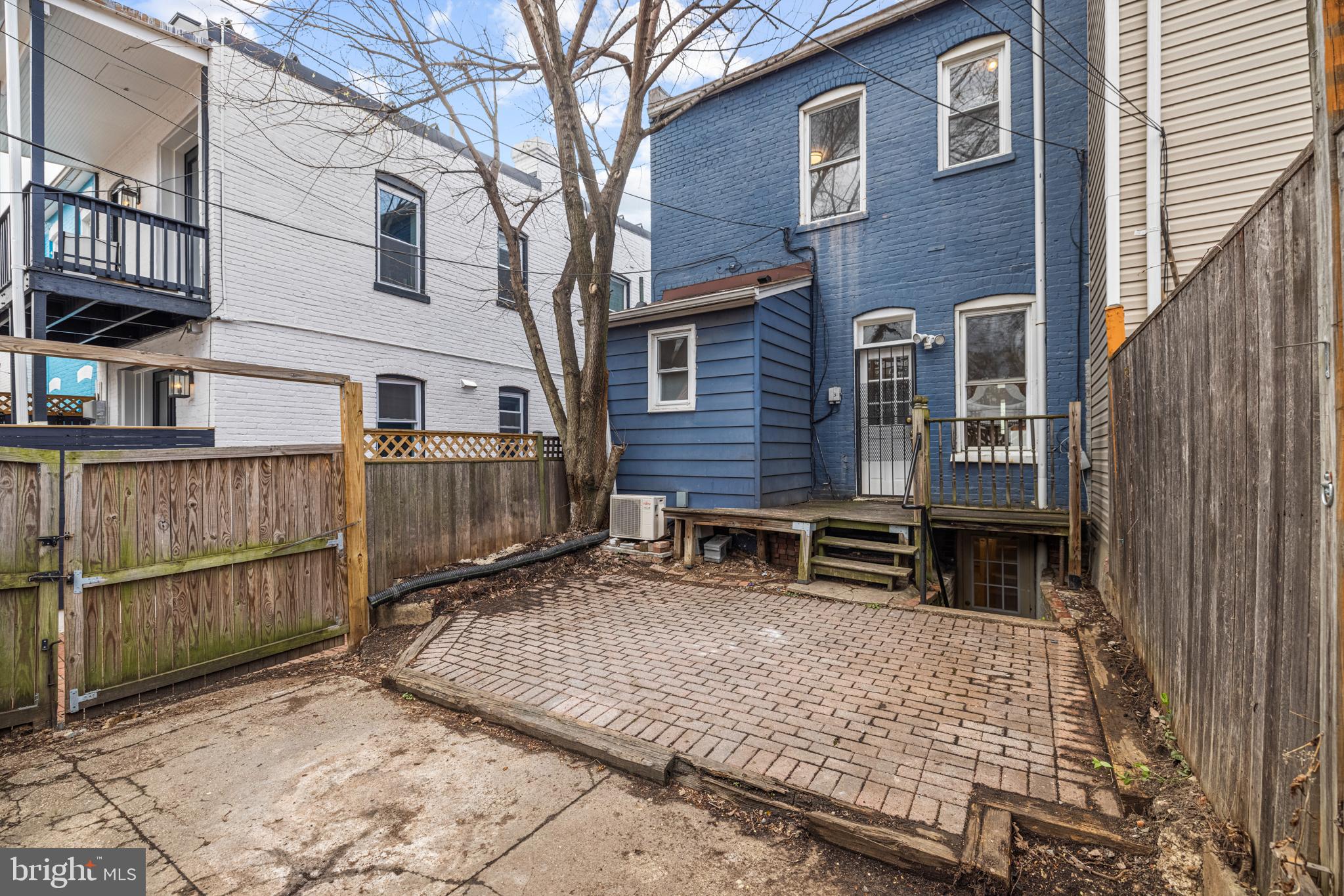2219 Flagler Place Northwest Washington, DC 20001 - Photo 29 of 31 a front view of a house with balcony
