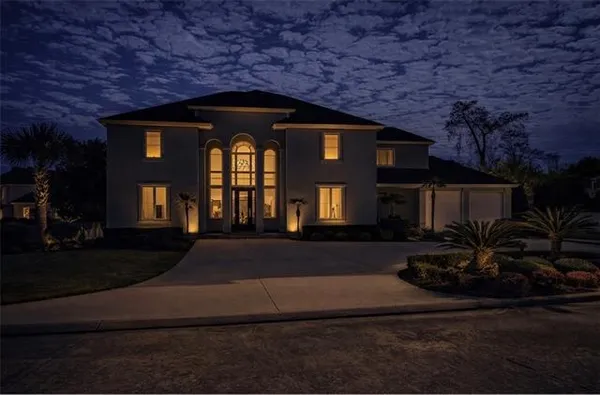 $700,000 | 132 Pine Valley Drive, New Orleans, LA 70131