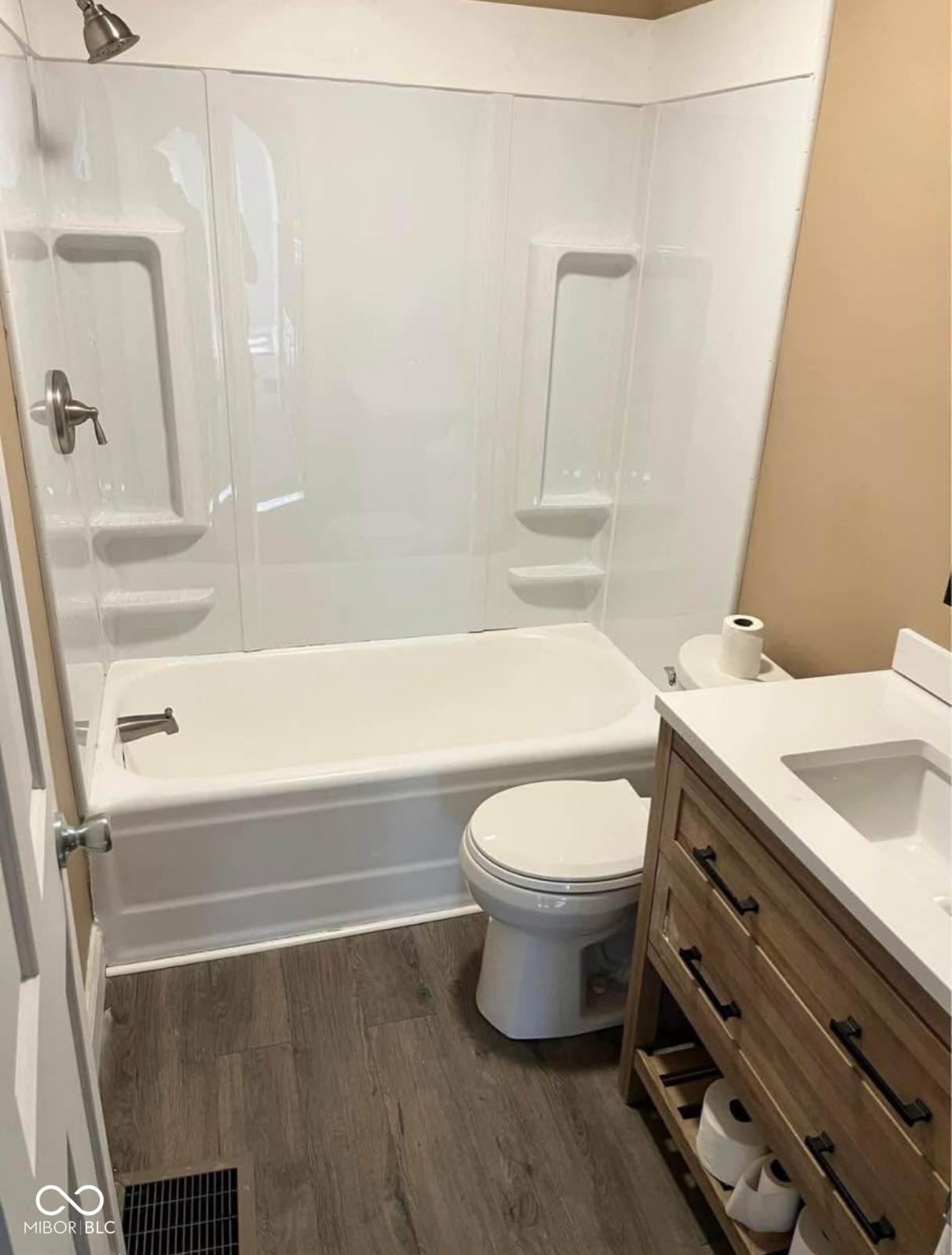 1328-1330 North Chester Avenue Indianapolis, IN 46201 - Photo 3 of 8