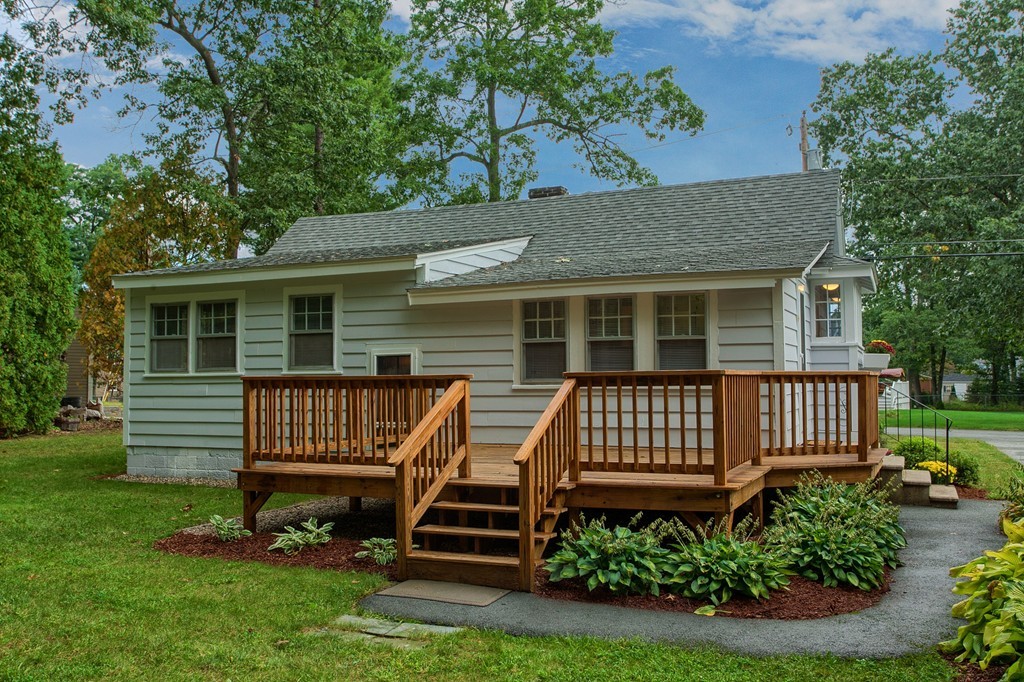 24 Pine Road Westford, MA 01886 - Photo 5 of 30 Gallery Image 5