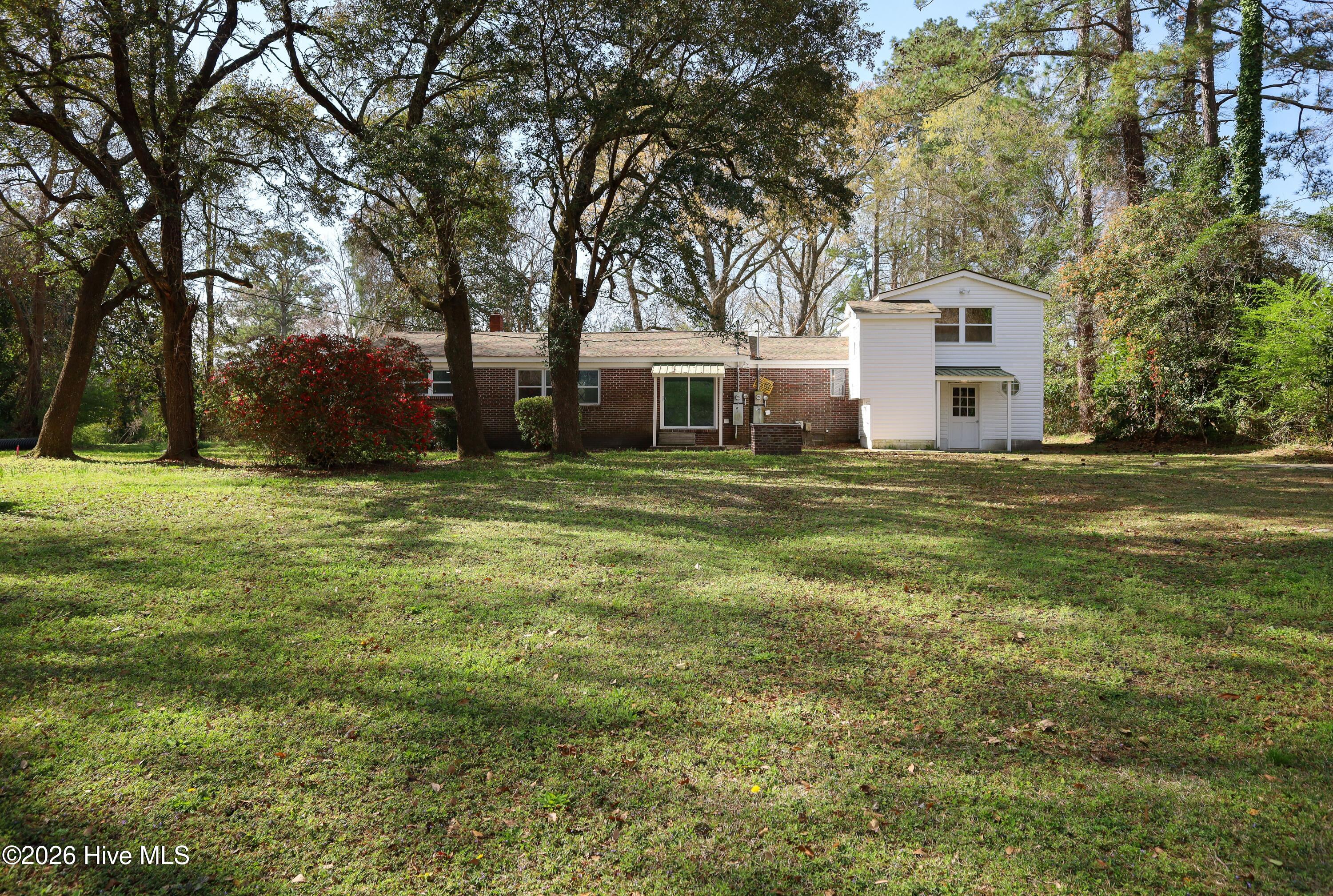 1190 Blue Creek Road, Unit B Jacksonville, NC 28540 - Photo 6 of 32 9