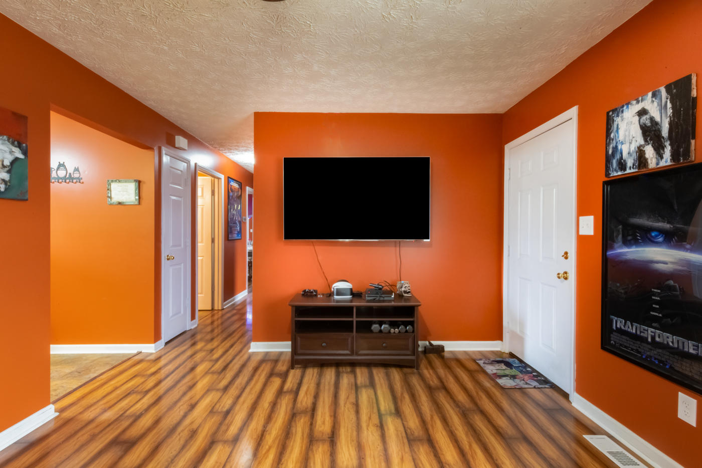 110 Watkins Road East Loudon, TN 37774 - Photo 3 of 15 Living Room