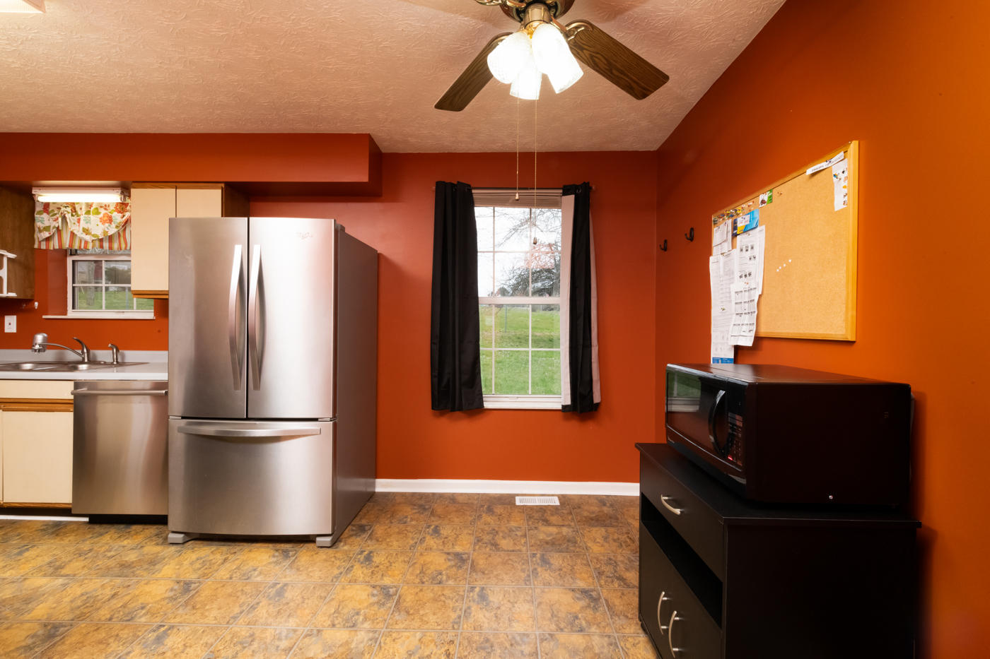 110 Watkins Road East Loudon, TN 37774 - Photo 4 of 15 Eat-In Kitchen Area
