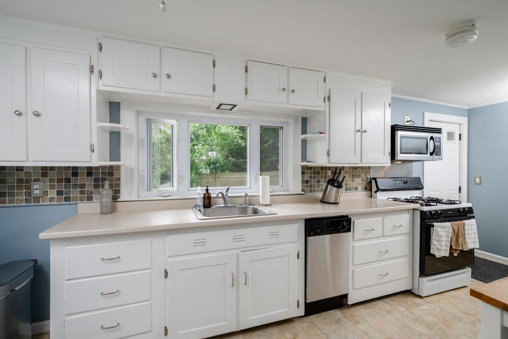 17 Kilmer Road Hingham, MA 02043 - Photo 7 of 28 Gallery Image 7