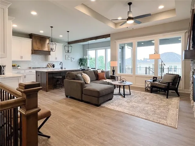 $711,055 | 4935 Northwest Martin Street, Riverside, MO 64151