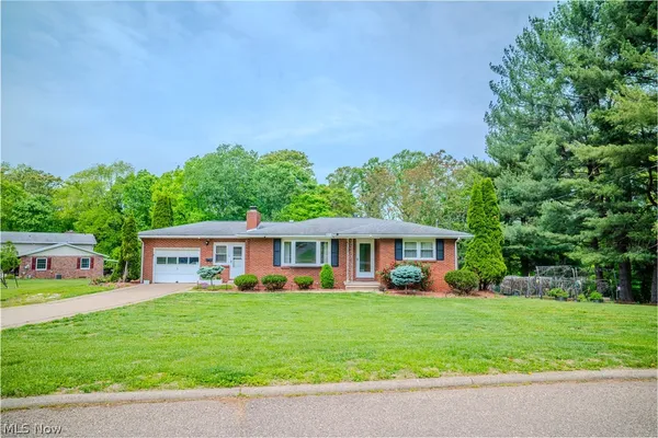 $254,000 | 118 Coventry Road, Marietta, OH 45750