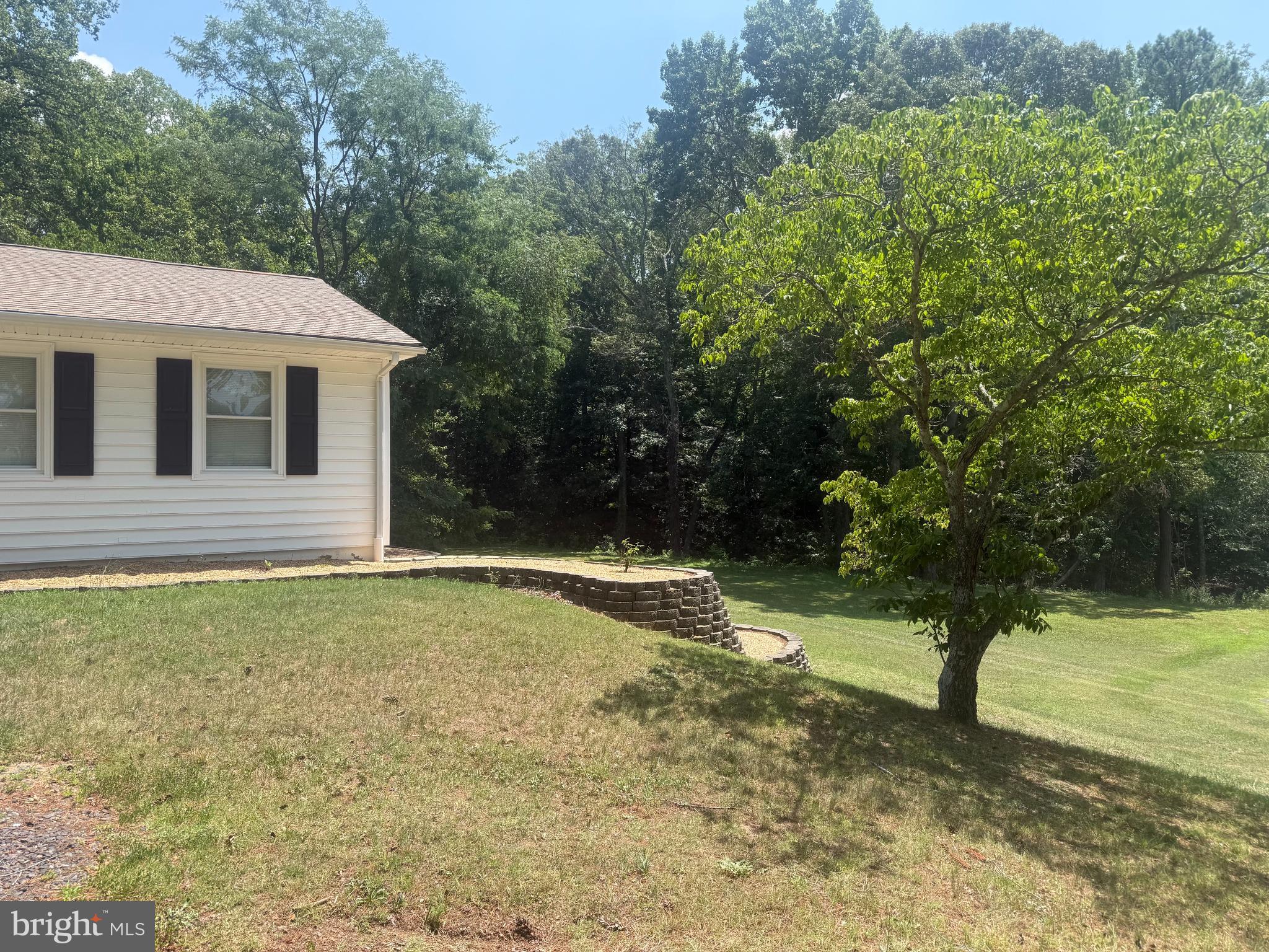 10143 Indiantown Road King George, VA 22485 - Photo 4 of 35 Side