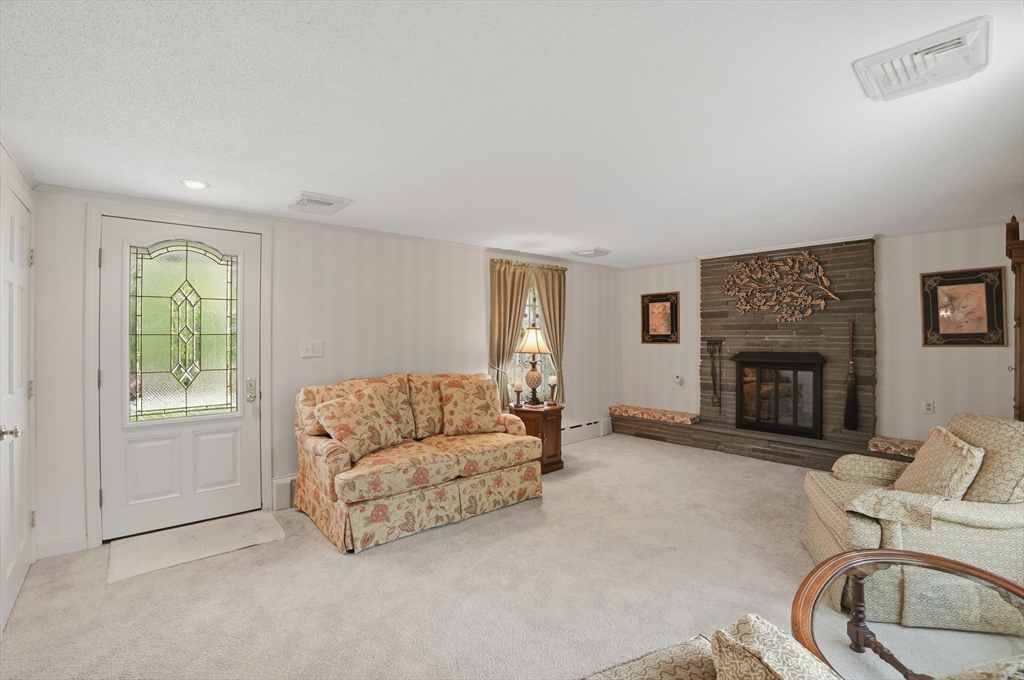 121 Wood Street Fall River, MA 02721 - Photo 13 of 41