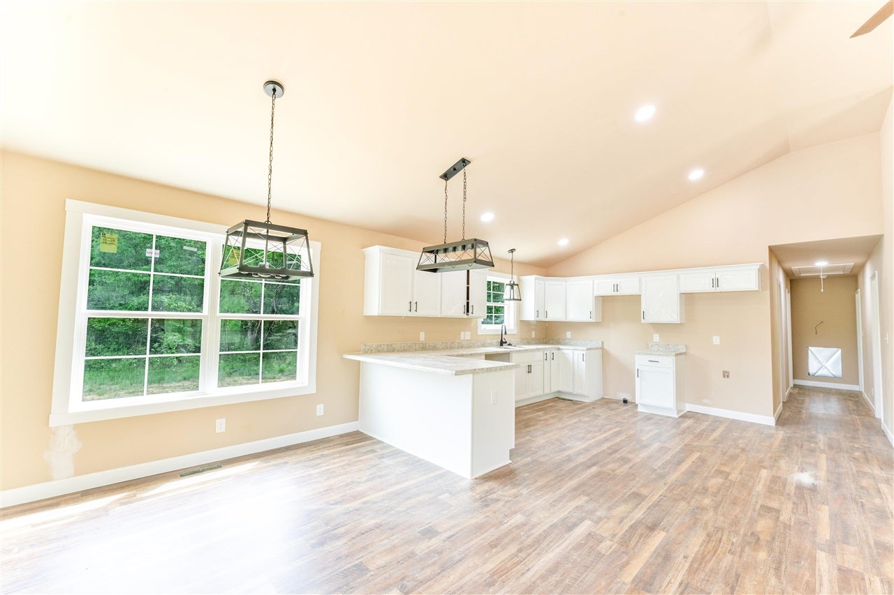 8792 Rochester Road Rochester, KY 42273 - Photo 6 of 41 Gallery Image 6