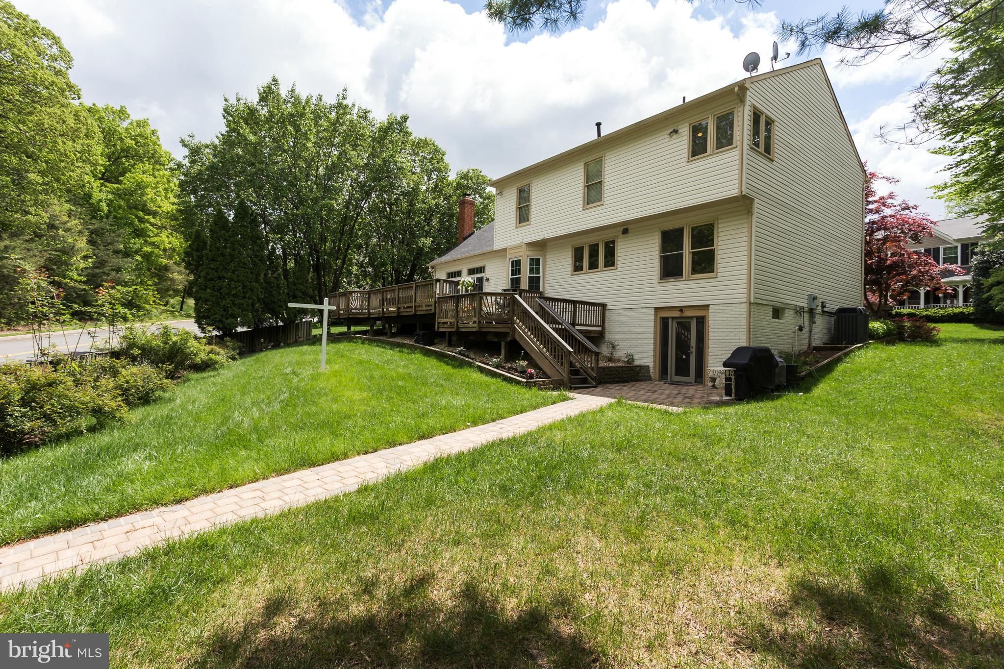 7502 Mullingar Court Springfield, VA 22153 - Photo 27 of 30 Exterior (Rear)