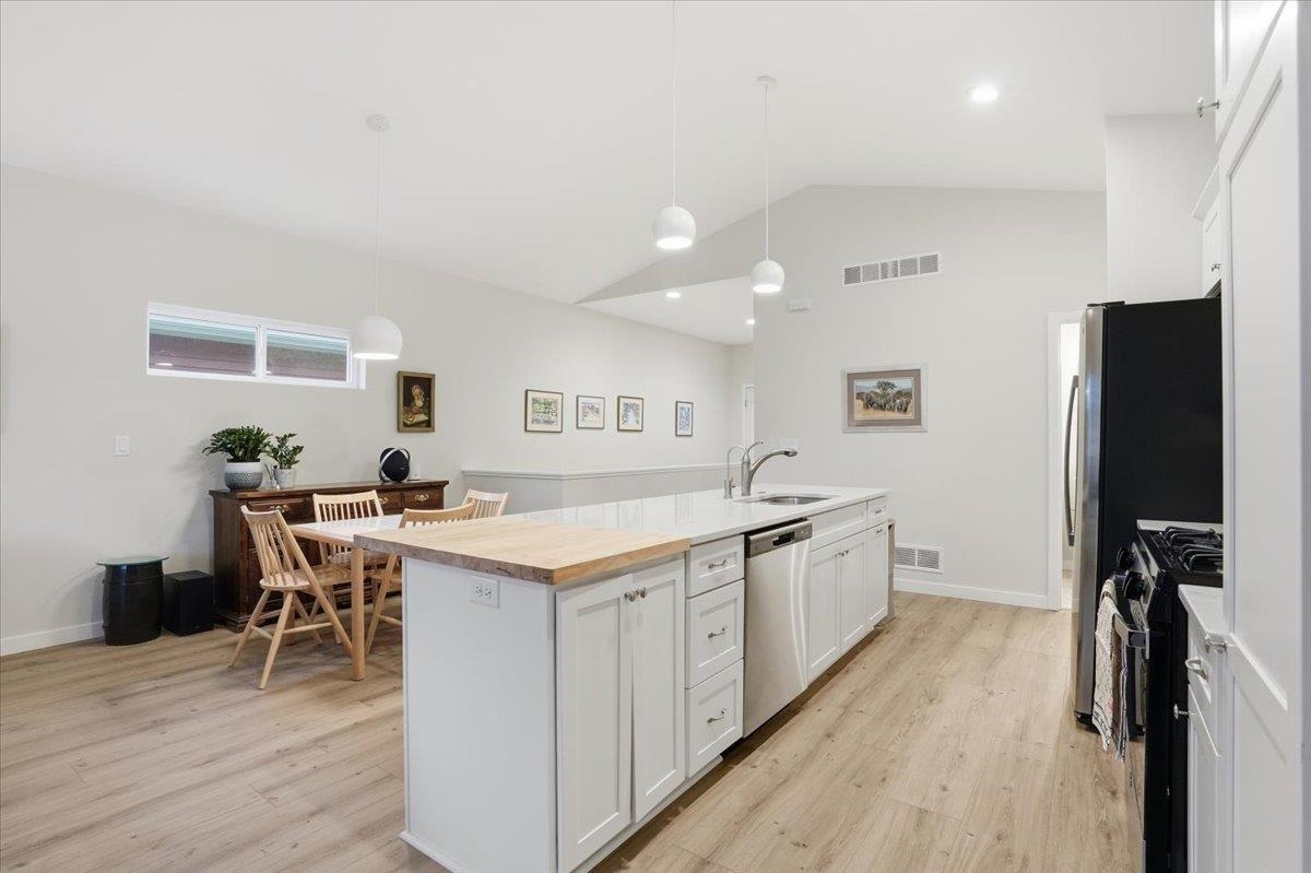 1206 Tivoli Oregon, WI 53575 - Photo 11 of 32