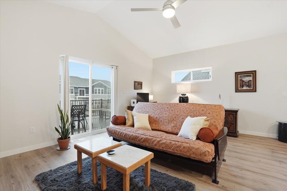 1206 Tivoli Oregon, WI 53575 - Photo 4 of 32