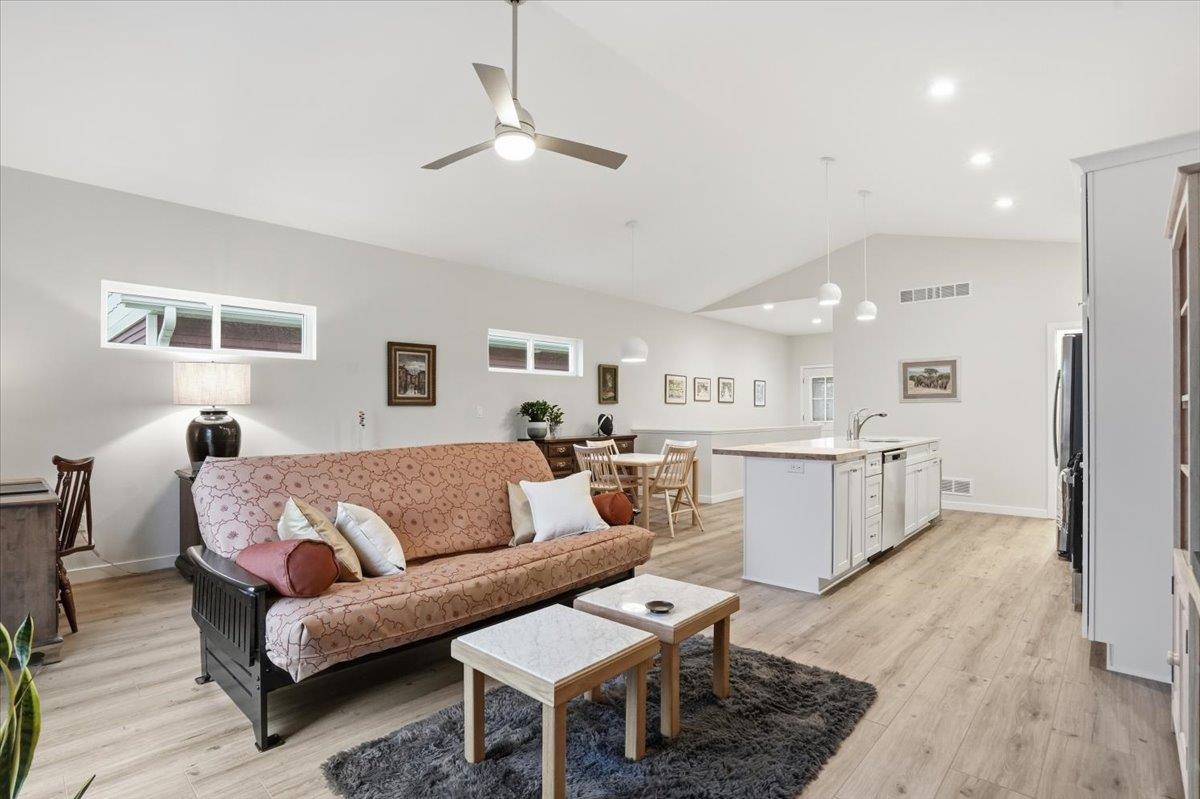 1206 Tivoli Oregon, WI 53575 - Photo 7 of 32