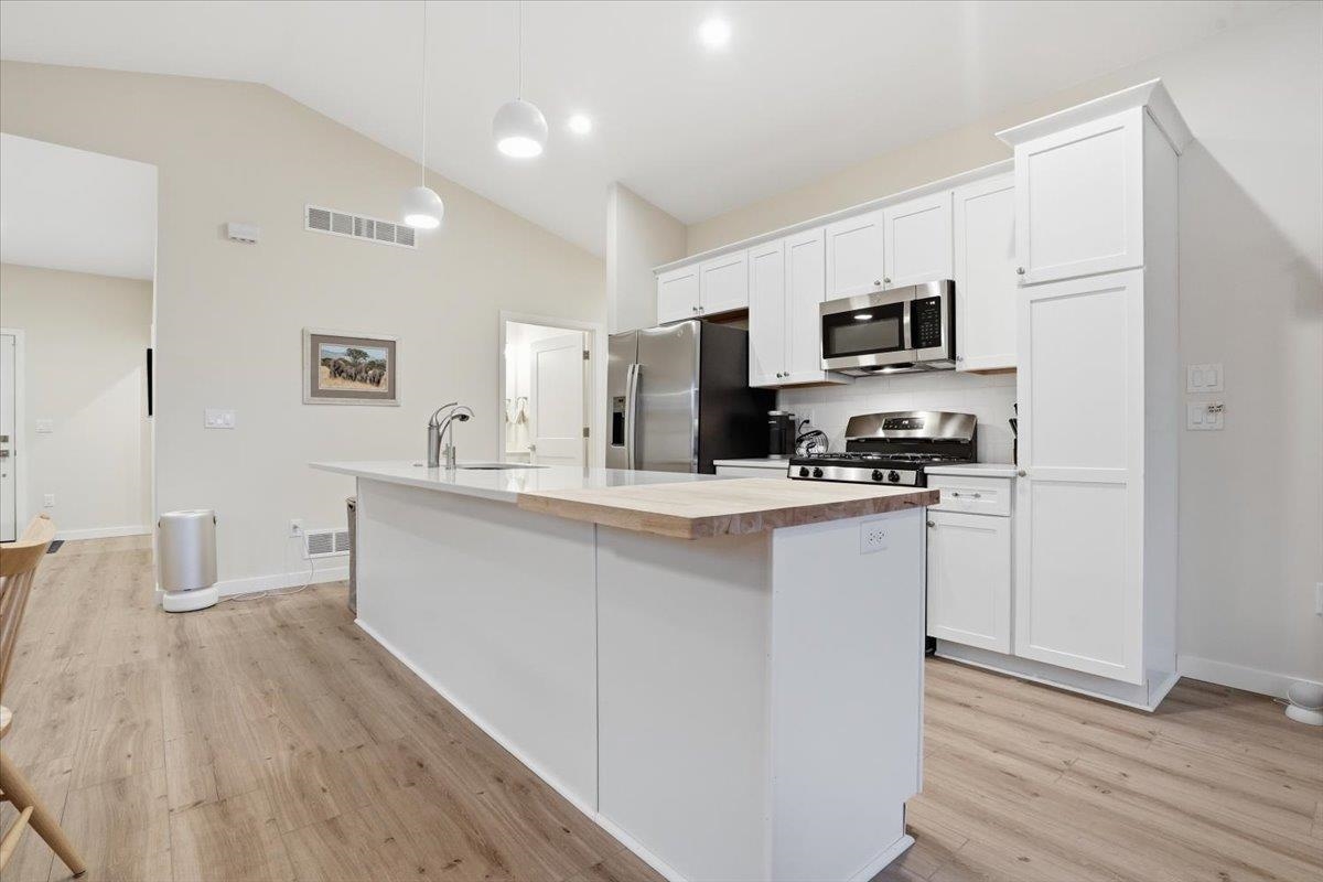 1206 Tivoli Oregon, WI 53575 - Photo 9 of 32