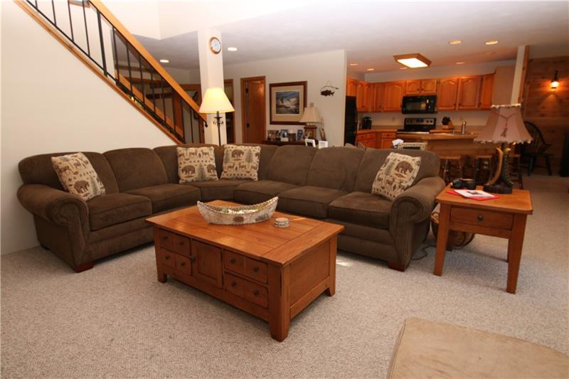 1943 South Ridge Way Hidden Valley, PA 15502 - Photo 3 of 24 Gallery Image 3