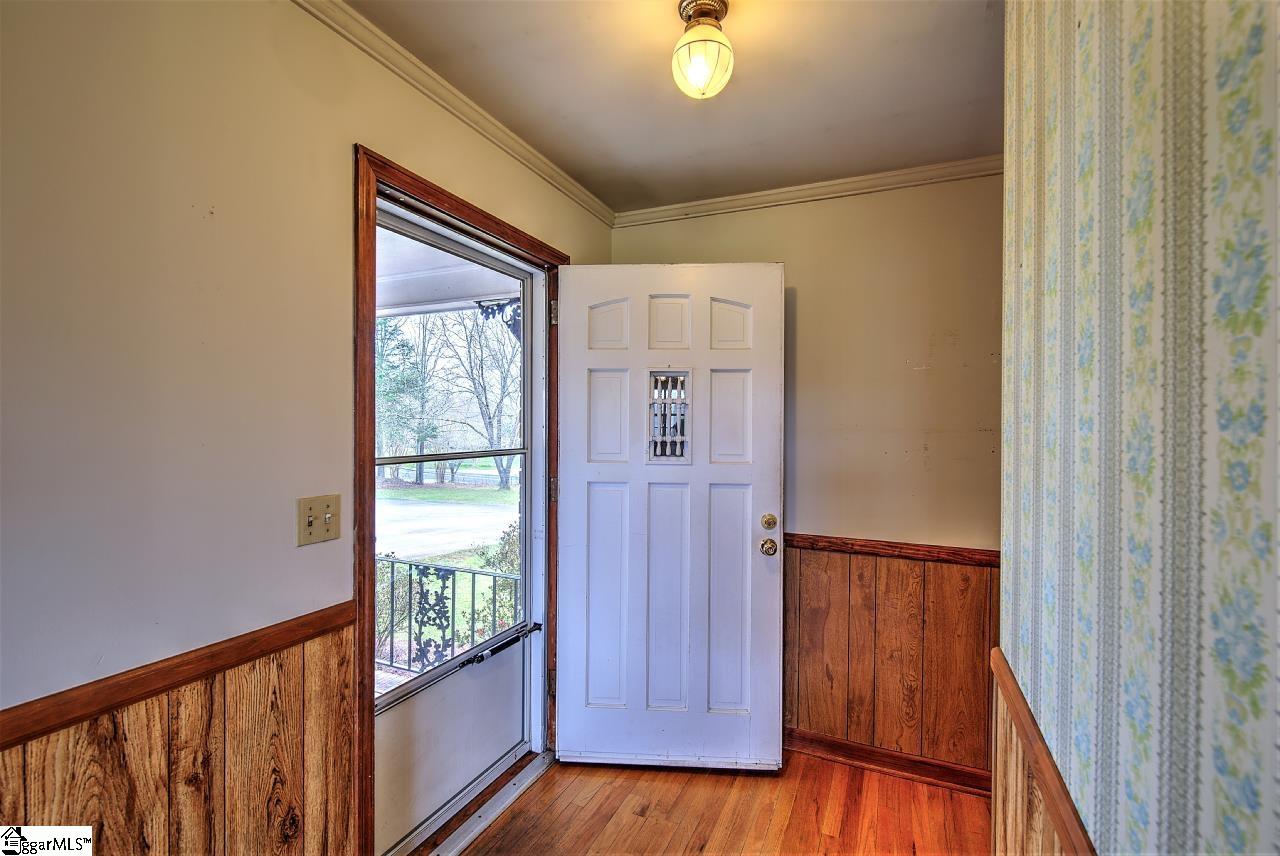 210 Roe Road Greenville, SC 29611 - Photo 5 of 36 Gallery Image 5