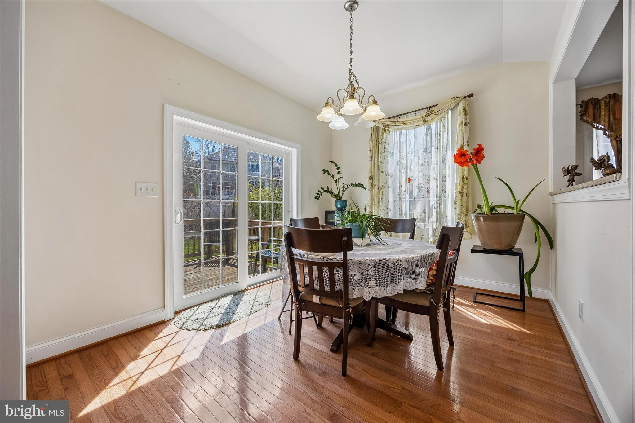 746 Upper Gulph Road Wayne, PA 19087 - Photo 10 of 34 The natural light fills the breakfast room