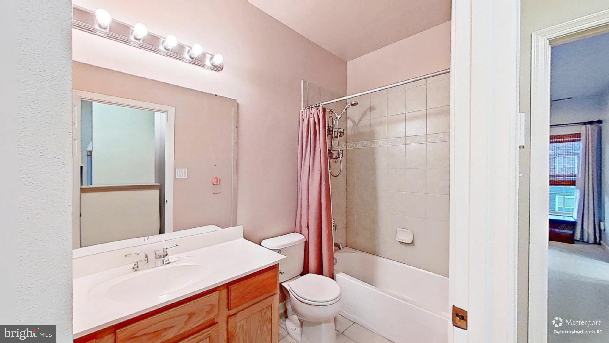 12 Fawn Court Delran, NJ 08075 - Photo 20 of 26 Bright and inviting bathroom retreat.
