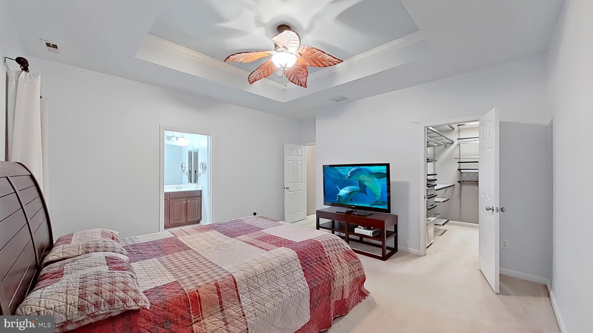 12 Fawn Court Delran, NJ 08075 - Photo 8 of 26 Spacious bedroom with elegant ceiling design.