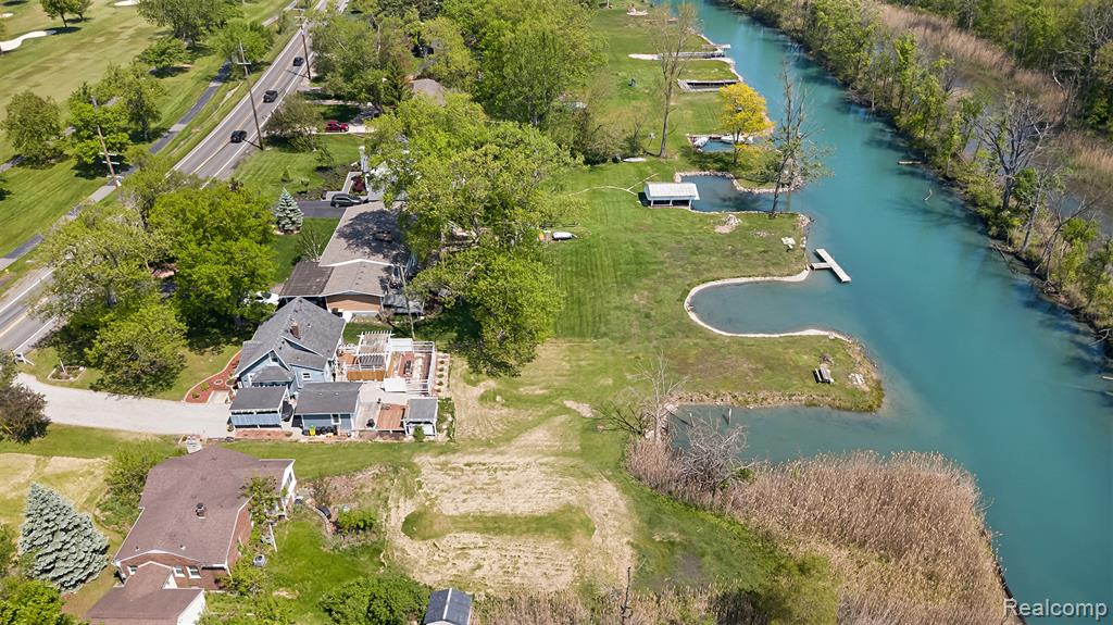 22827 Meridian Road Grosse Ile, MI 48138 - Photo 6 of 44