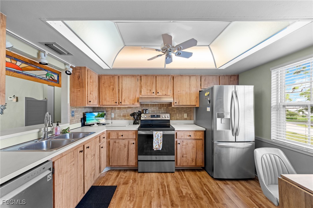 7074 Nantucket Circle, Unit 8 North Fort Myers, FL 33917 - Photo 3 of 32