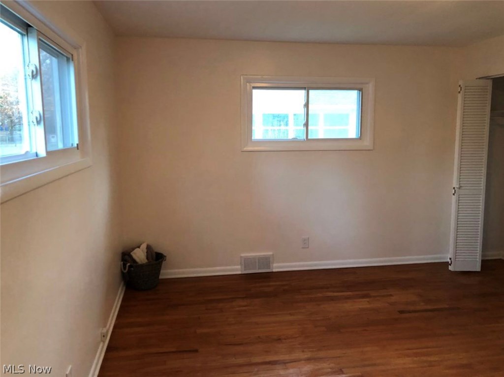 1227 Haverston Road Lyndhurst, OH 44124 - Photo 16 of 35