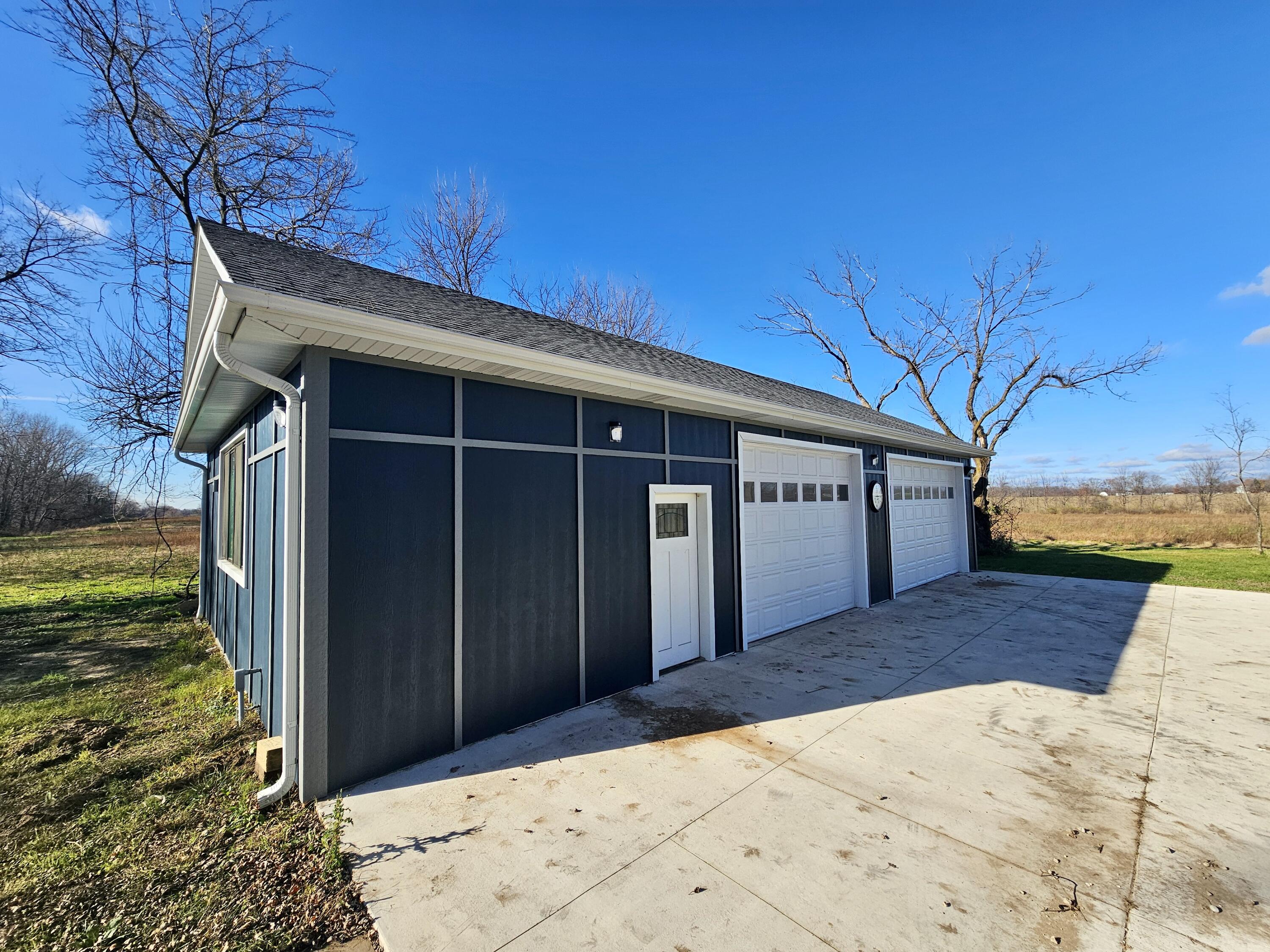 1982 South Benton Center Road Benton Harbor, MI 49022 - Photo 26 of 39 20241126_135836