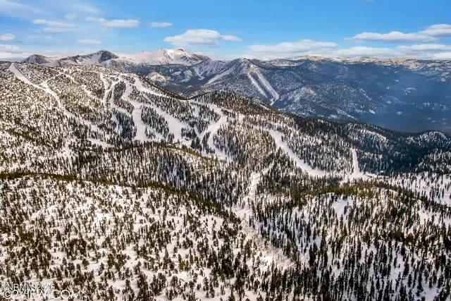 a picture of a wall with a white wall and a painting