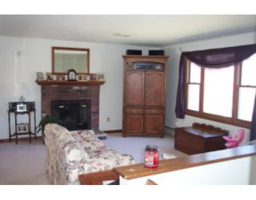529 Douglas Road Northbridge, MA 01588 - Photo 3 of 4 Gallery Image 3