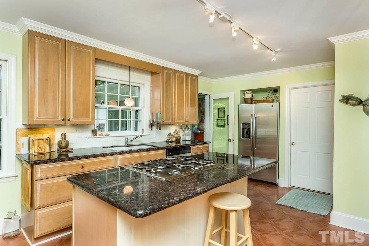 4808 Dundee Place Raleigh, NC 27612 - Photo 12 of 25