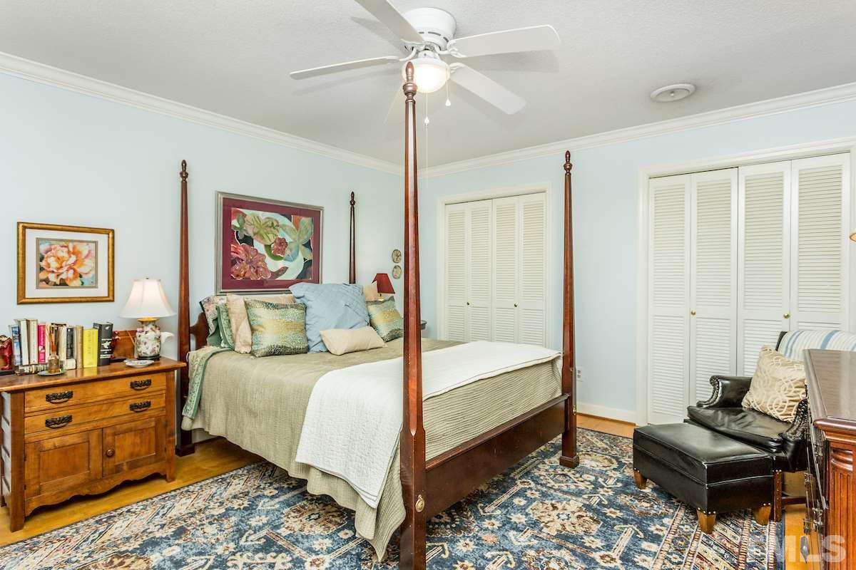 4808 Dundee Place Raleigh, NC 27612 - Photo 16 of 25