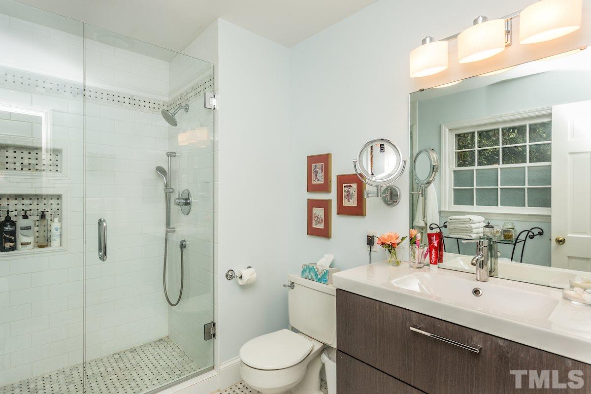 4808 Dundee Place Raleigh, NC 27612 - Photo 17 of 25
