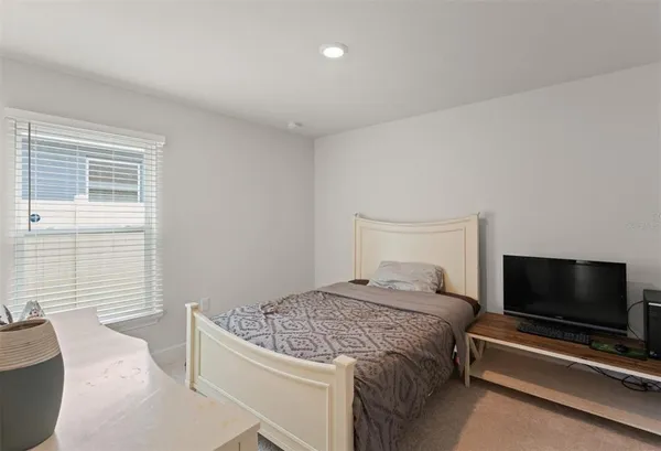 $2,300 | 636 Tanaro Lane, Haines City, FL 33844