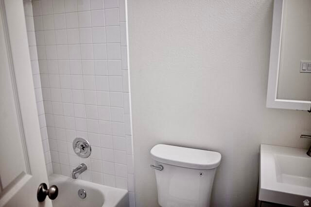 778 North 250 West Springville, UT 84663 - Photo 7 of 16 Full bathroom with vanity and tub / shower combination