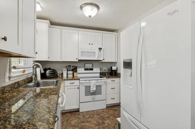 $350,000 | 900 Ridge West, Hermitage, TN 37076