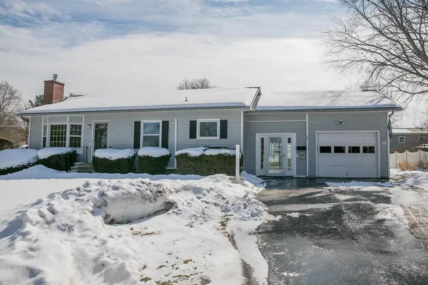 $534,900 | 122 Marsett Road, Shelburne, VT 05482