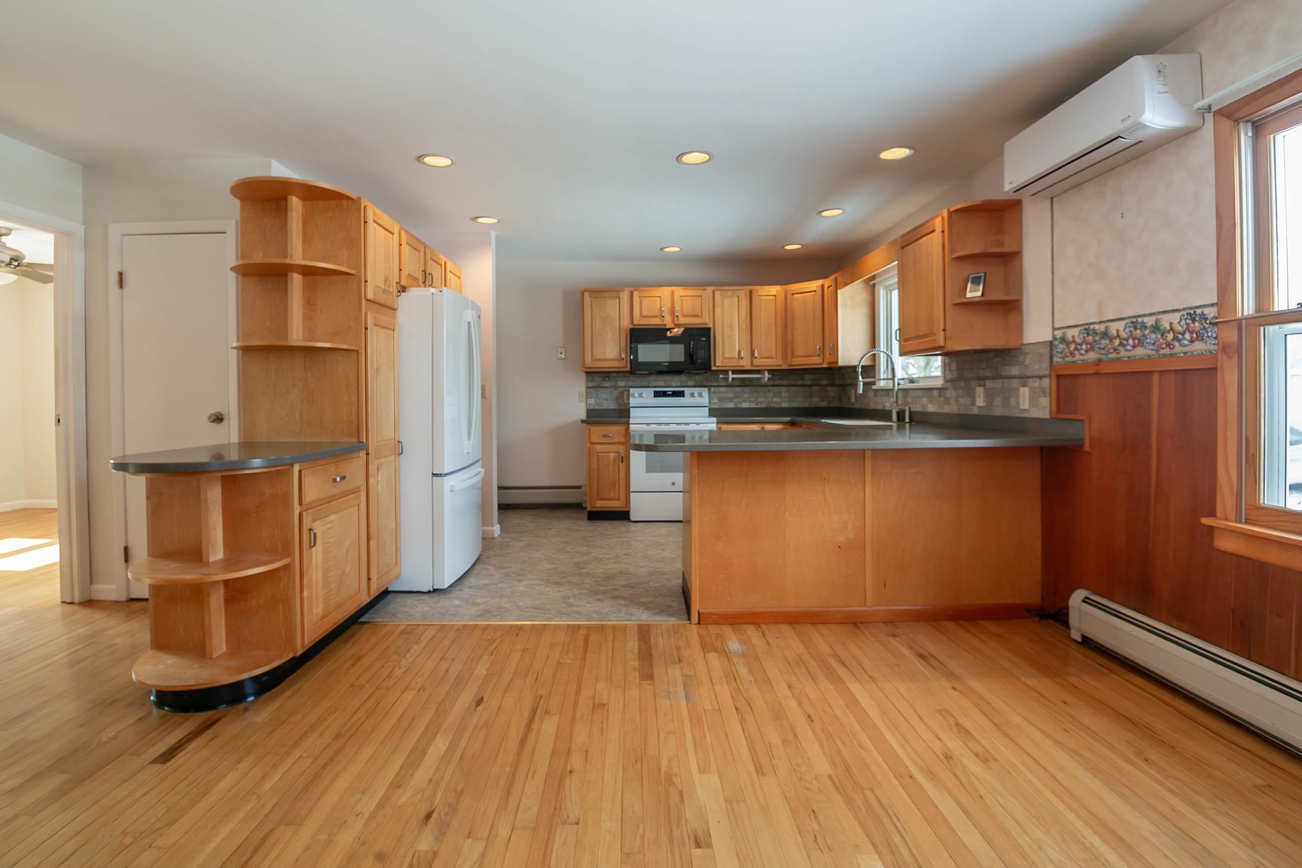 122 Marsett Road Shelburne, VT 05482 - Photo 17 of 44