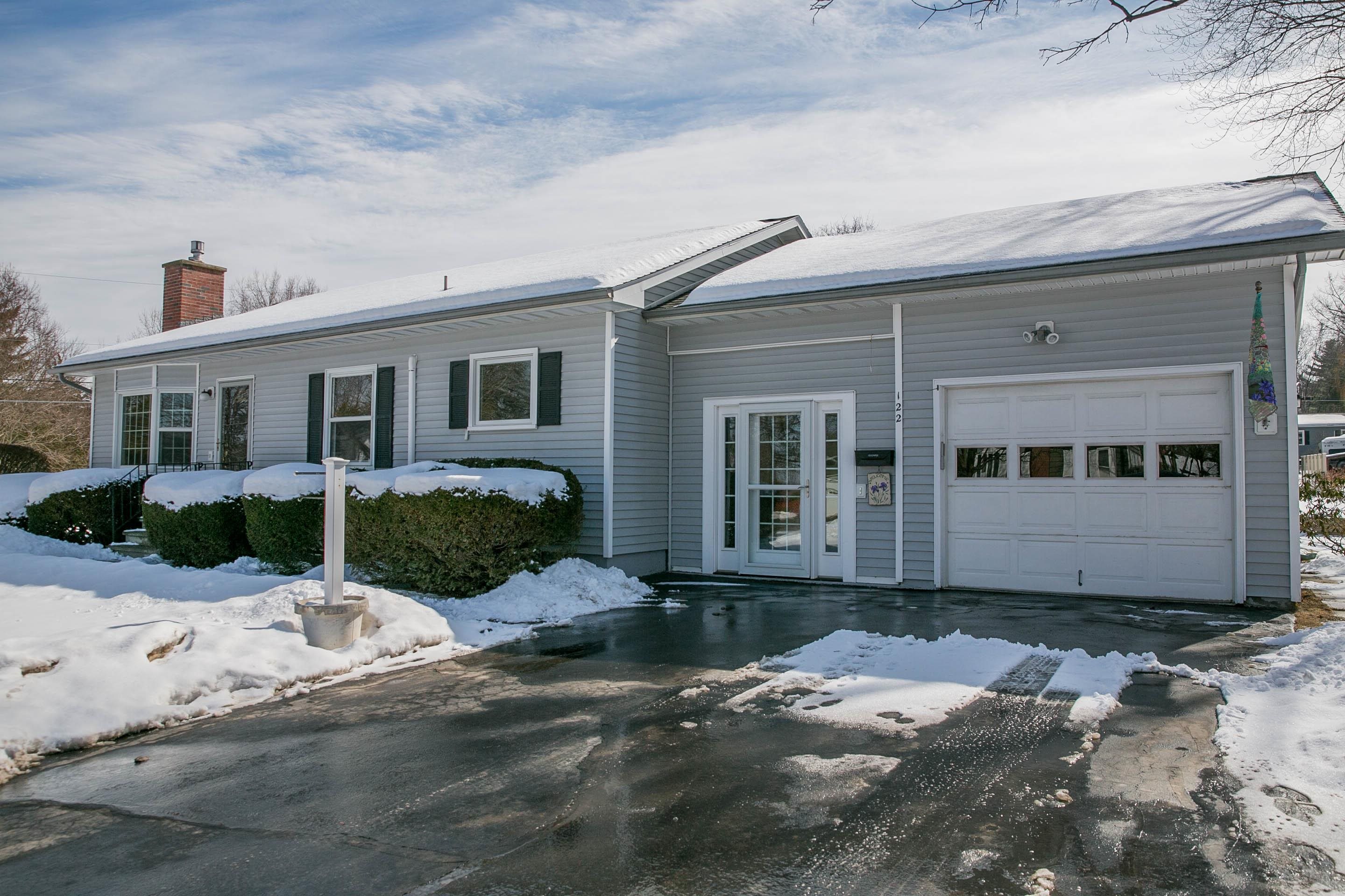 122 Marsett Road Shelburne, VT 05482 - Photo 2 of 44