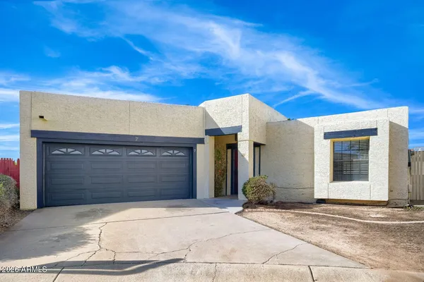 $399,900 | 2044 South Don Carlos, Unit 7, Mesa, AZ 85202