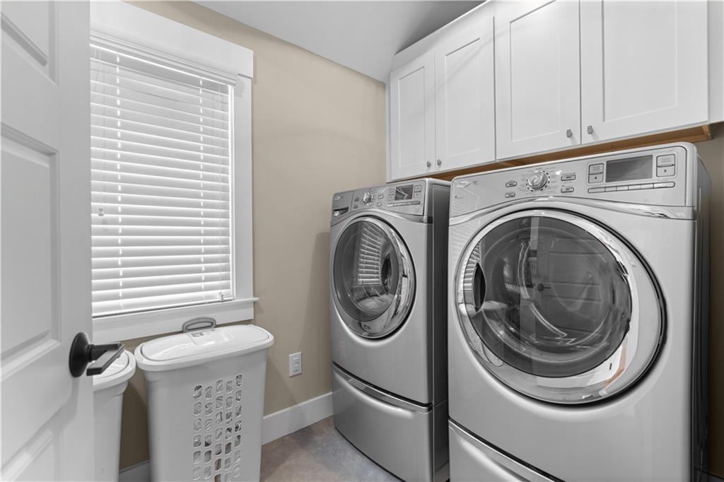 958 Austin Avenue Northeast Atlanta, GA 30307 - Photo 34 of 68 a utility room with dryer and washer