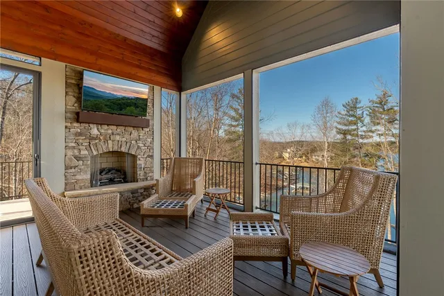 $4,970,000 | 222 Creek Stone Court, Six Mile, SC 29682