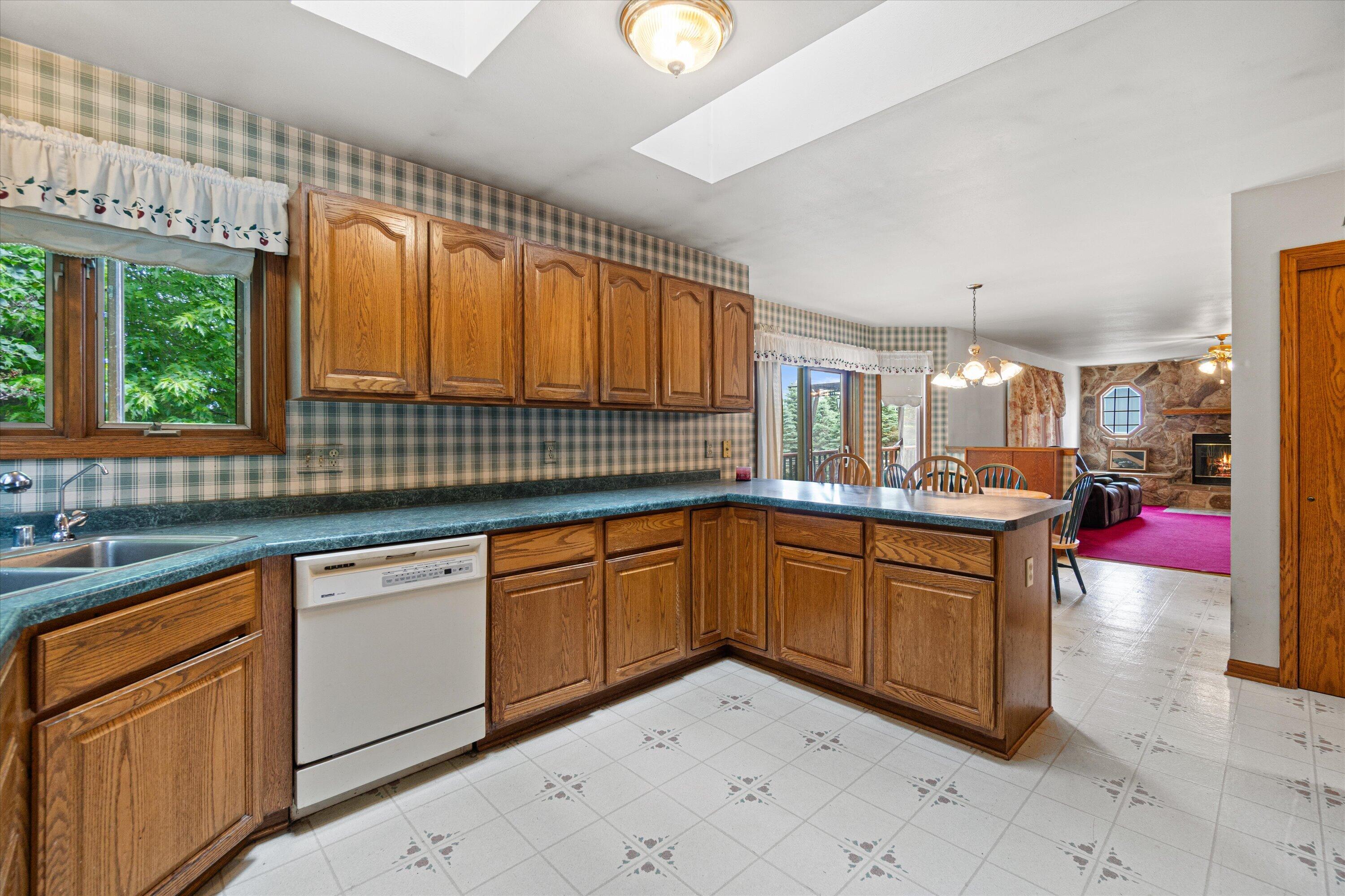 22302 Church Road Dover, WI 53139 - Photo 14 of 80 Kitchen
