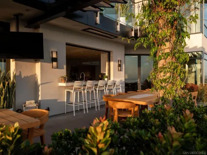 $30,000,000 | 5416 Candlelight Drive, La Jolla, CA 92037