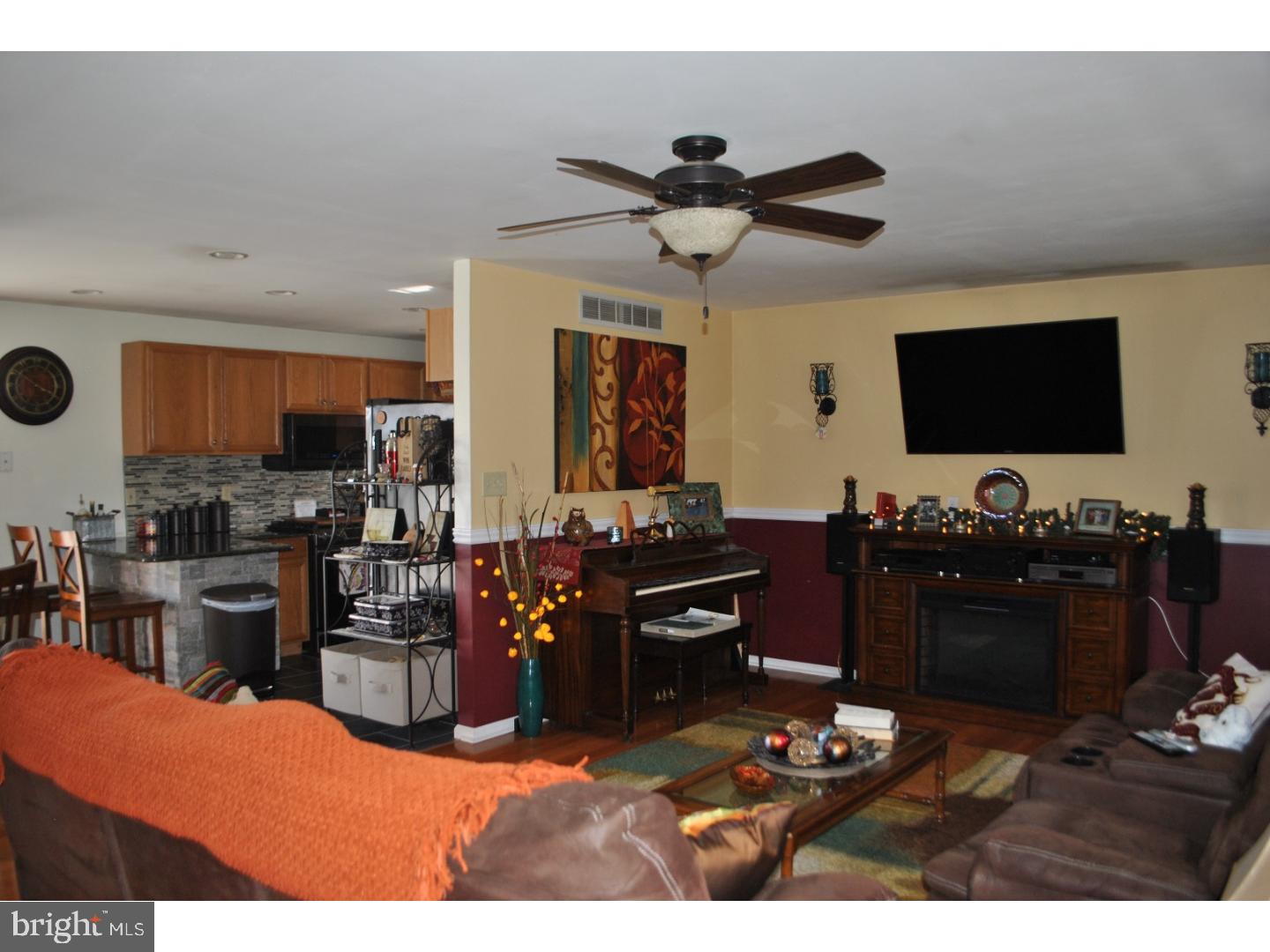 41 Upper Neck Road Pittsgrove, NJ 08318 - Photo 5 of 20 Family Room