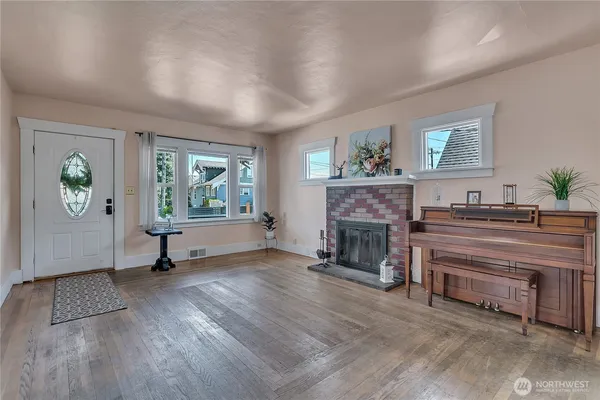 $426,000 | 1722 Harding Street, Enumclaw, WA 98022