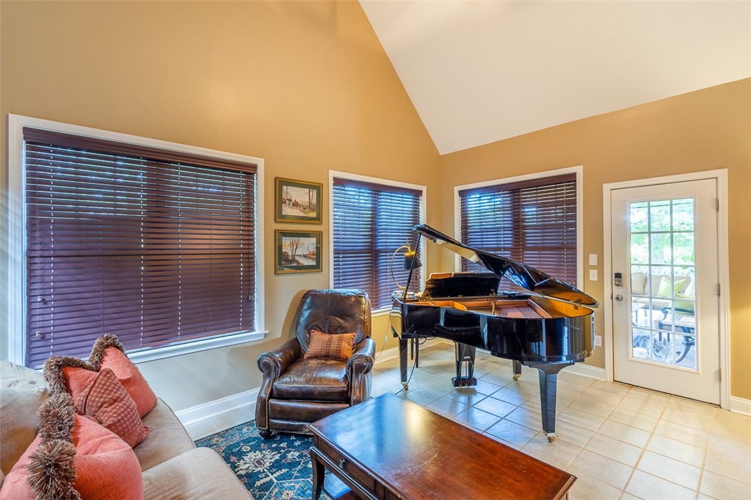 113 Augusta National Anderson, SC 29621 - Photo 10 of 49